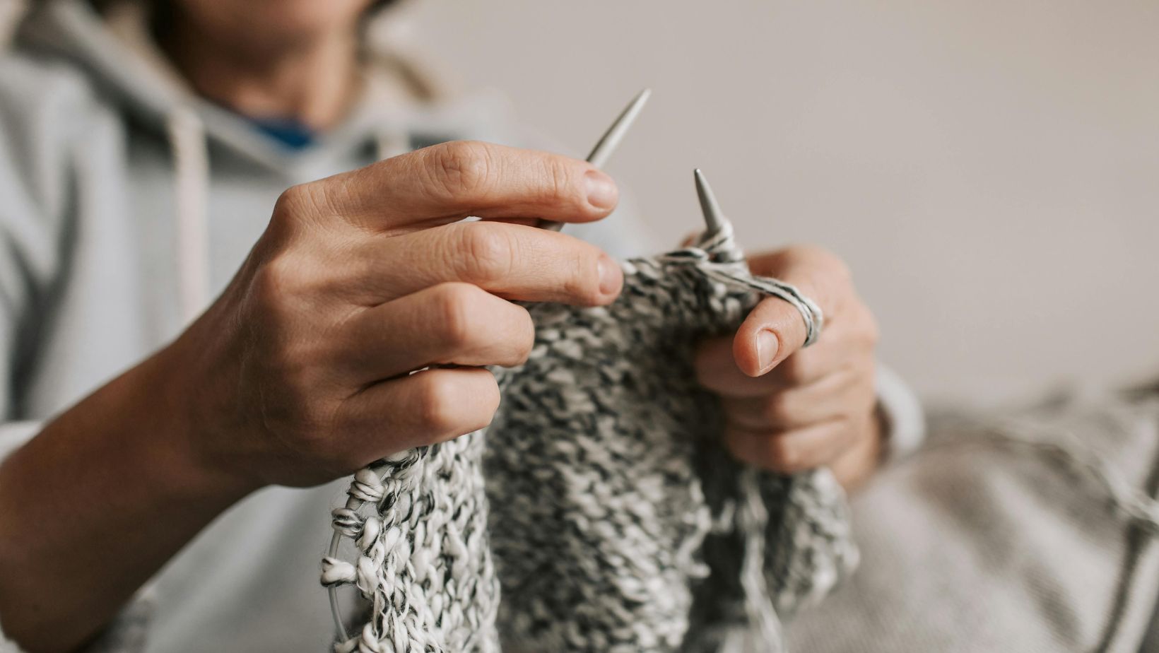 Build Your First Knitting Project With Ease Using Starter Kits ...